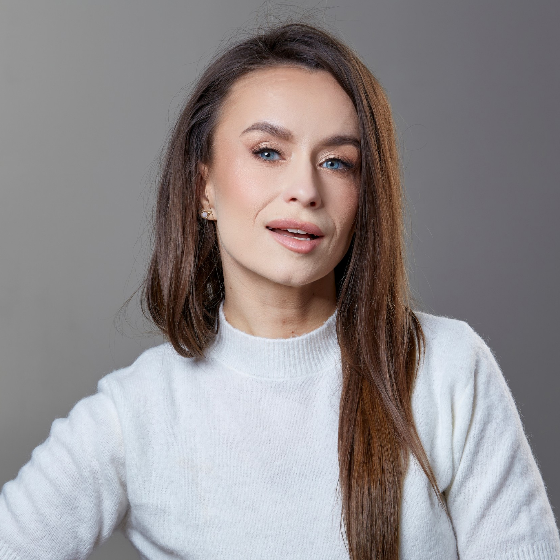 Julia Mikołajczyk — sesja portretowa w warszawskim studiu fotograficznym