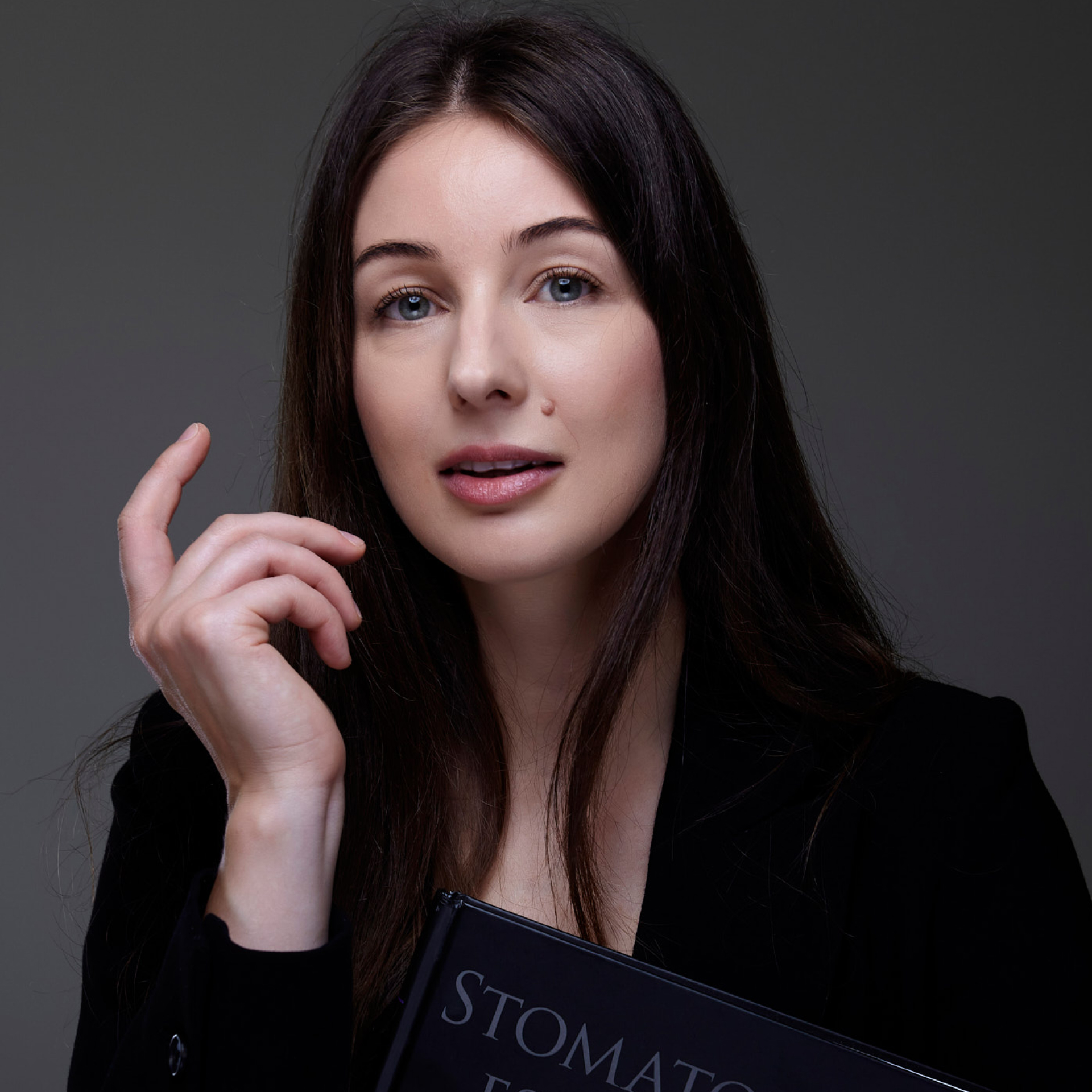 Profesjonalna sesja portretowa — Jowita Fiałkowska, lekarz stomatolog