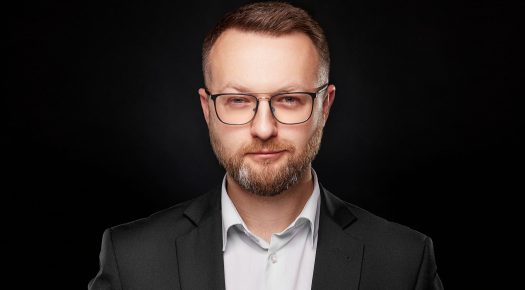 profesjonalny portret studyjny polityka Pavla